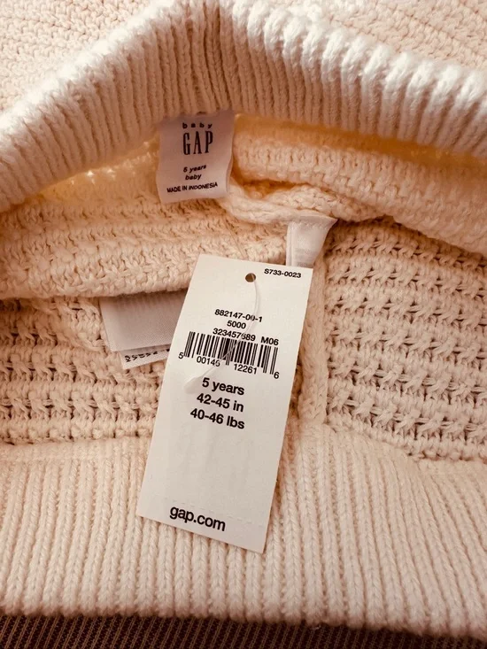 GAP Crocheted Flare Pants with Yellow Scalloped Trim - Picture 4 of 5